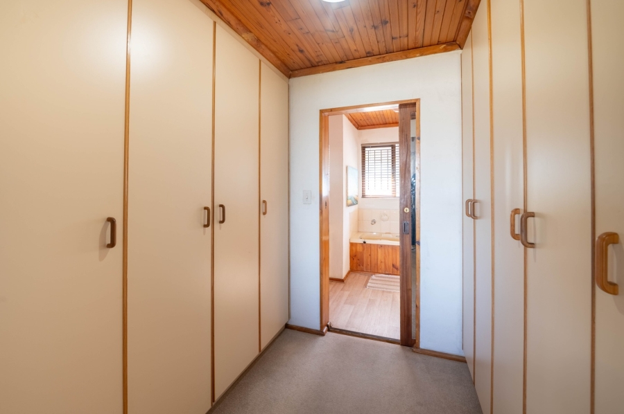5 Bedroom Property for Sale in Old Place Western Cape
